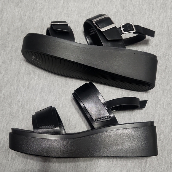 SODA Chunky Platform Wedge Black Faux Leather Buckle Strappy Sandals Heels Shoes - Picture 7 of 13